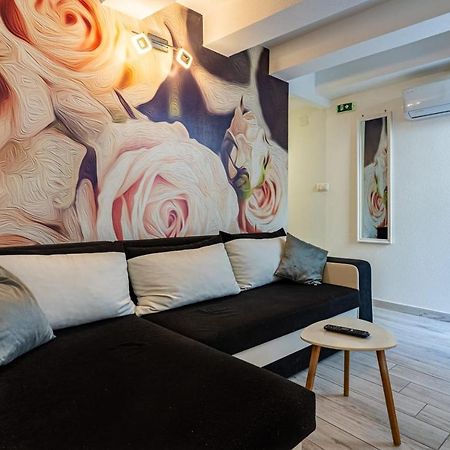 Apartments Rose1 ツレス エクステリア 写真